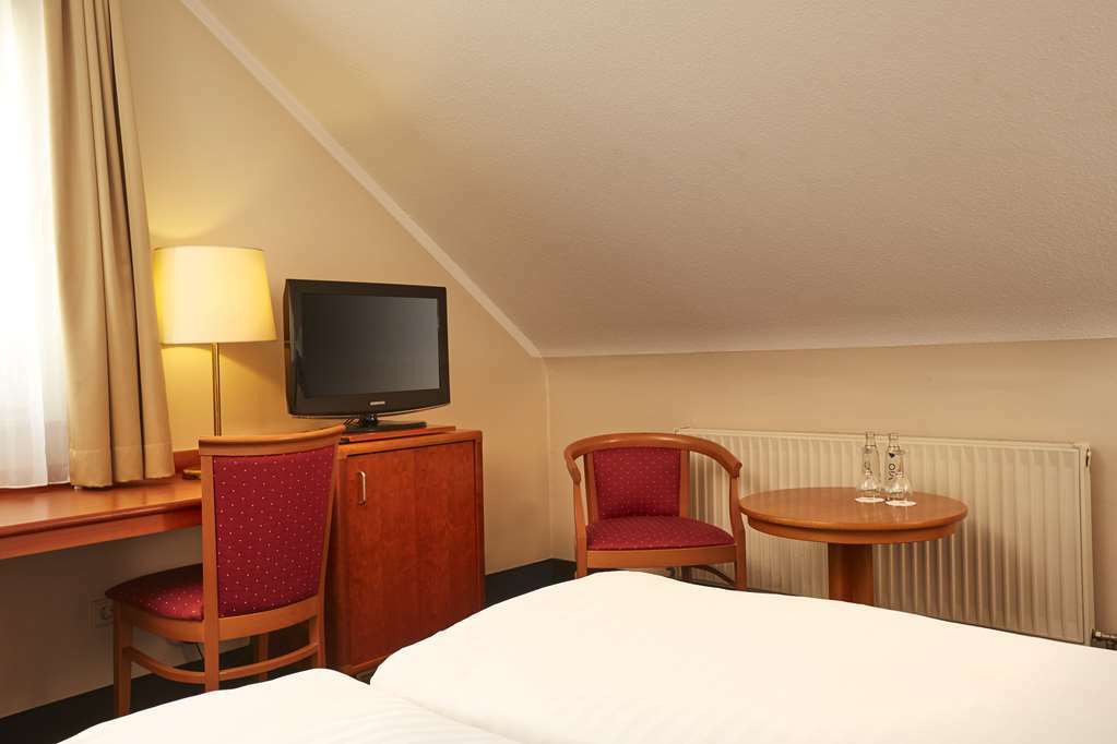 Taste Smart Hotel Lampertheim Room photo